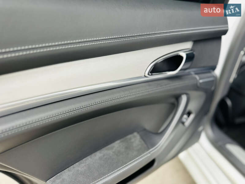 Фастбек Porsche Panamera 2012 в Києві фото 31 Фастбек Porsche Panamera 2012 в Києві