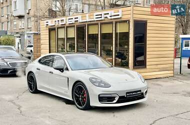 Фастбэк Porsche Panamera 2022 в Киеве