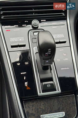 Фастбек Porsche Panamera 2016 в Києві