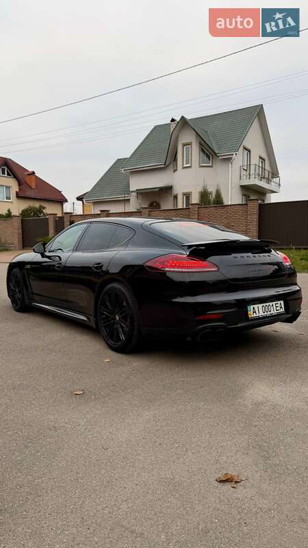 Фастбэк Porsche Panamera 2015 в Киеве