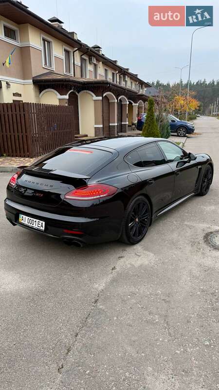 Фастбэк Porsche Panamera 2015 в Киеве