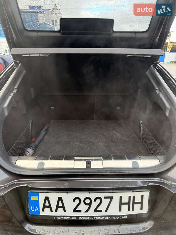 Фастбек Porsche Panamera 2009 в Києві