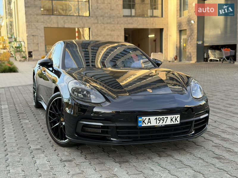 Фастбэк Porsche Panamera 2018 в Киеве фото 19 Фастбэк Porsche Panamera 2018 в Киеве