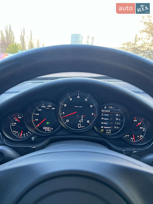 Фастбек Porsche Panamera 2013 в Києві фото 18 Фастбек Porsche Panamera 2013 в Києві