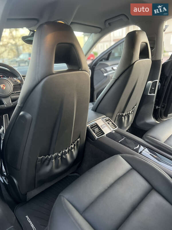 Фастбек Porsche Panamera 2013 в Києві фото 30 Фастбек Porsche Panamera 2013 в Києві