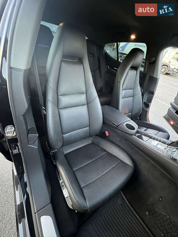 Фастбек Porsche Panamera 2013 в Києві фото 28 Фастбек Porsche Panamera 2013 в Києві