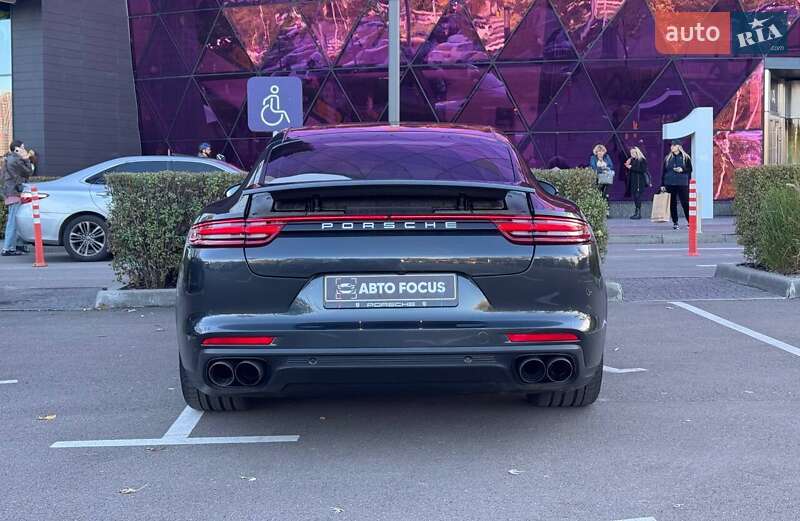 Фастбэк Porsche Panamera 2018 в Киеве фото 8 Фастбэк Porsche Panamera 2018 в Киеве