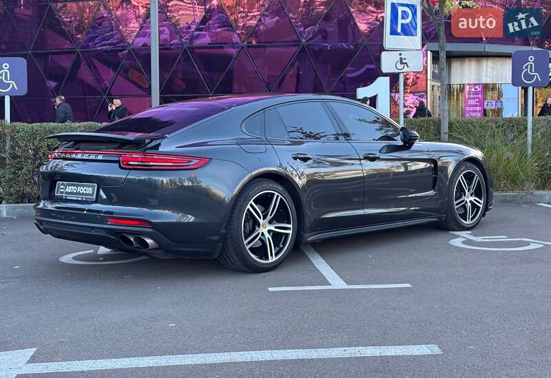 Фастбэк Porsche Panamera 2018 в Киеве фото 9 Фастбэк Porsche Panamera 2018 в Киеве