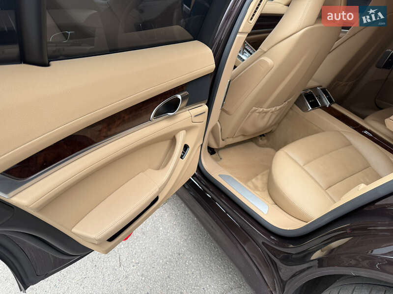 Фастбэк Porsche Panamera 2012 в Черкассах фото 30 Фастбэк Porsche Panamera 2012 в Черкассах