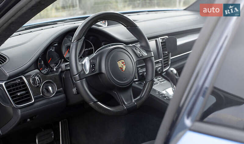 Фастбек Porsche Panamera 2013 в Києві фото 9 Фастбек Porsche Panamera 2013 в Києві