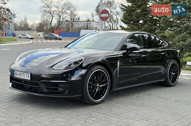 Фастбэк Porsche Panamera 2022 в Одессе