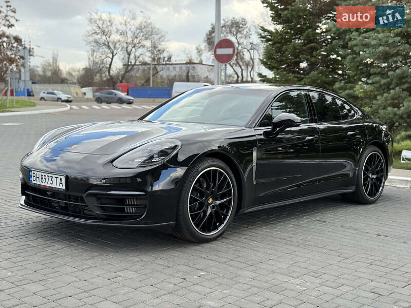 Фастбэк Porsche Panamera 2022 в Одессе