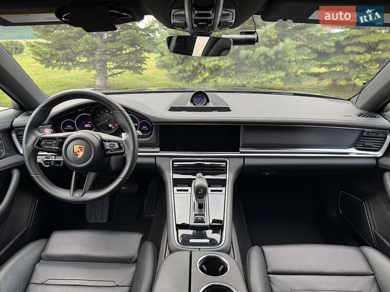Фастбэк Porsche Panamera 2022 в Одессе