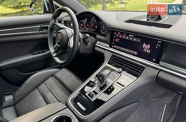 Фастбэк Porsche Panamera 2022 в Одессе
