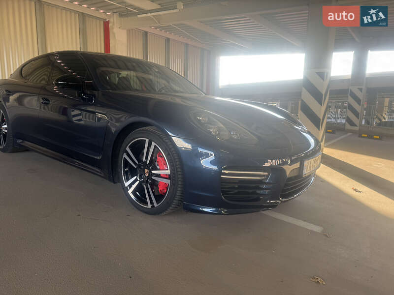 Фастбек Porsche Panamera 2013 в Києві фото 27 Фастбек Porsche Panamera 2013 в Києві