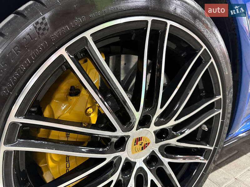 Фастбэк Porsche Panamera 2017 в Киеве