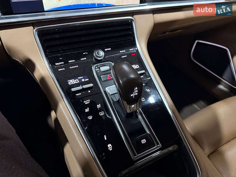 Фастбэк Porsche Panamera 2017 в Киеве