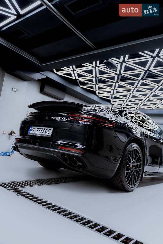 Фастбек Porsche Panamera 2020 в Дніпрі фото 7 Фастбек Porsche Panamera 2020 в Дніпрі