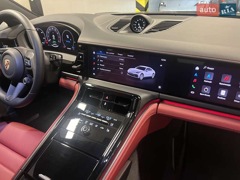Фастбэк Porsche Panamera 2025 в Киеве