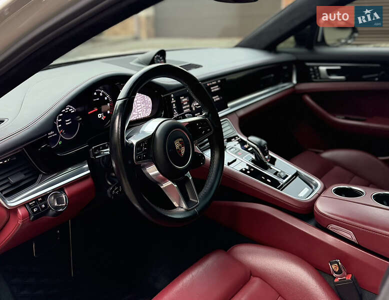 Фастбек Porsche Panamera 2017 в Одесі фото 35 Фастбек Porsche Panamera 2017 в Одесі