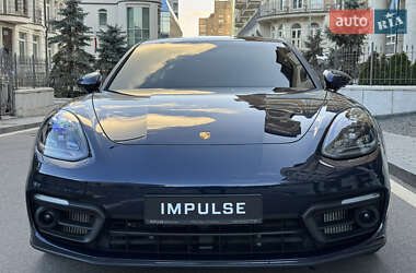 Фастбек Porsche Panamera 2020 в Києві
