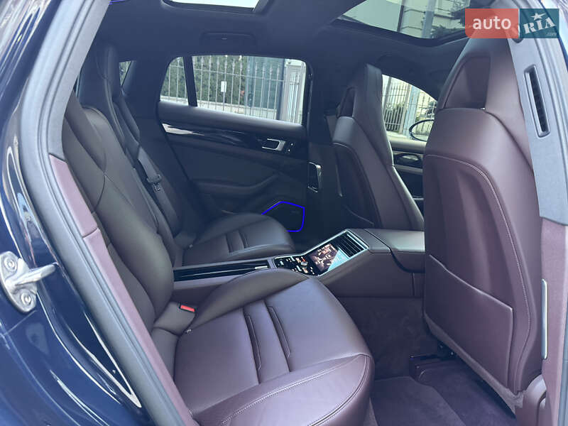 Фастбек Porsche Panamera 2020 в Києві