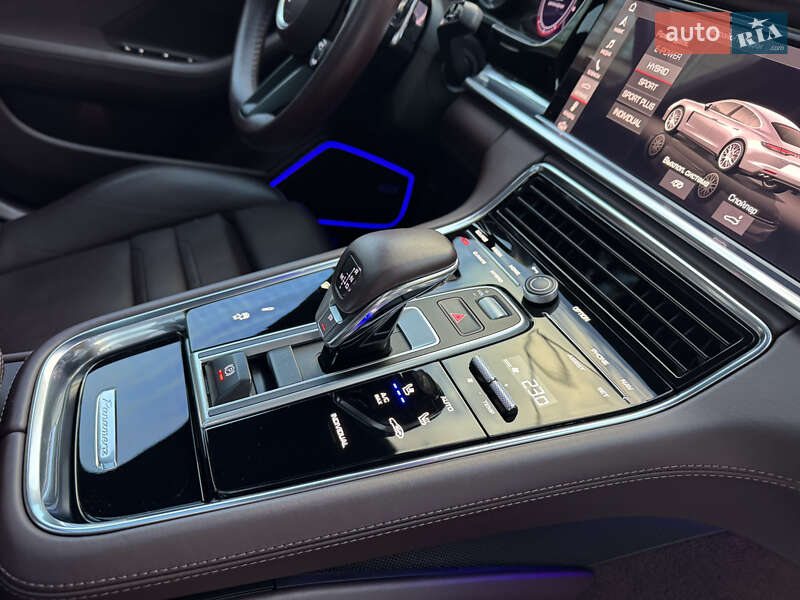 Фастбек Porsche Panamera 2020 в Києві