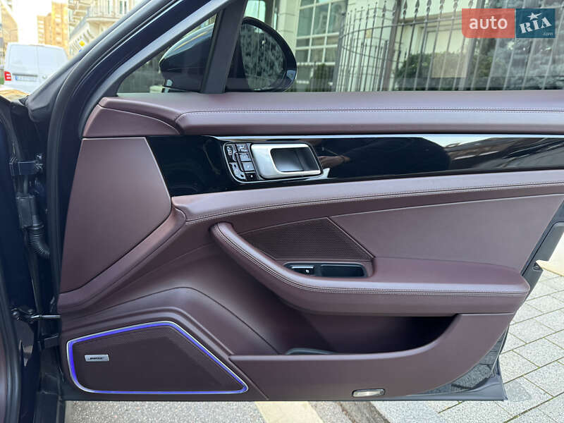 Фастбек Porsche Panamera 2020 в Києві