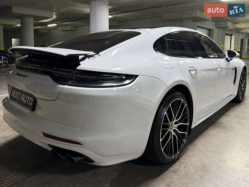 Фастбэк Porsche Panamera 2023 в Киеве фото 11 Фастбэк Porsche Panamera 2023 в Киеве