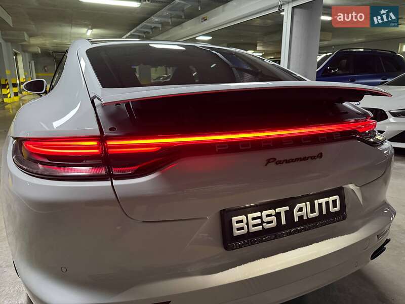 Фастбэк Porsche Panamera 2023 в Киеве фото 35 Фастбэк Porsche Panamera 2023 в Киеве