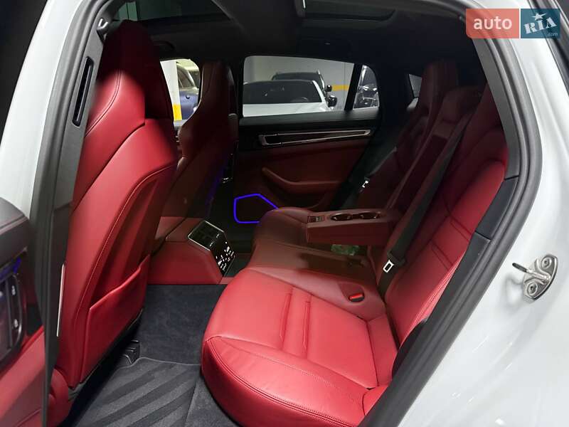 Фастбэк Porsche Panamera 2023 в Киеве фото 72 Фастбэк Porsche Panamera 2023 в Киеве