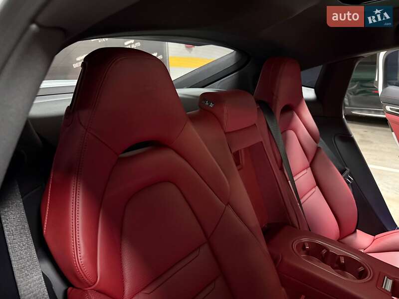 Фастбэк Porsche Panamera 2023 в Киеве фото 82 Фастбэк Porsche Panamera 2023 в Киеве