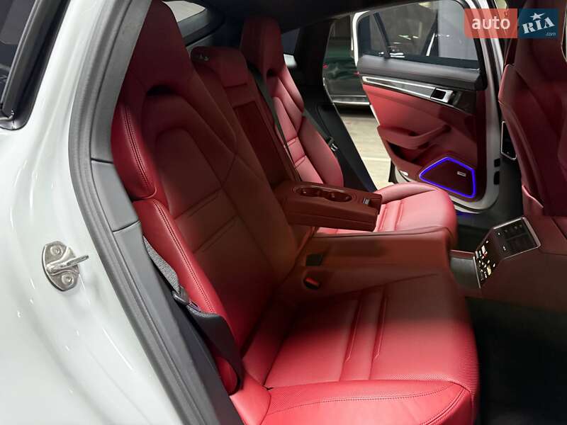 Фастбэк Porsche Panamera 2023 в Киеве фото 81 Фастбэк Porsche Panamera 2023 в Киеве