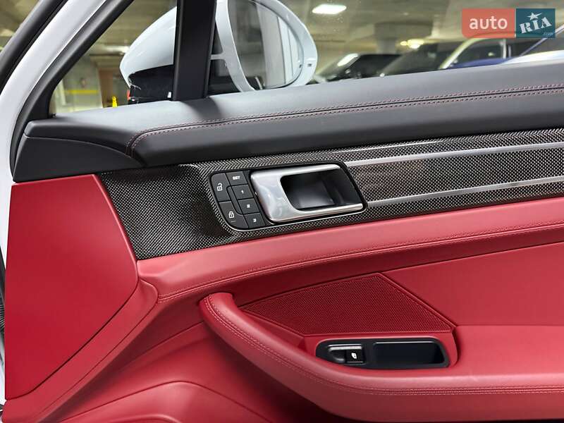 Фастбэк Porsche Panamera 2023 в Киеве фото 126 Фастбэк Porsche Panamera 2023 в Киеве