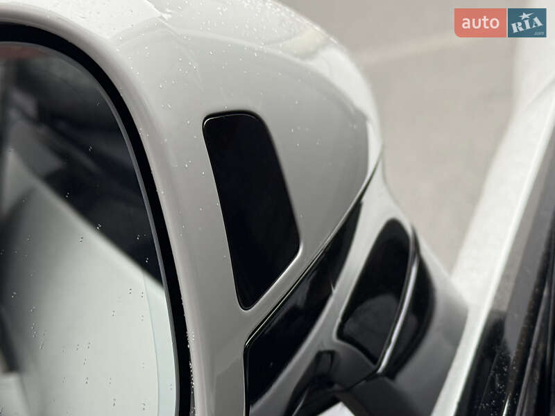 Фастбэк Porsche Panamera 2024 в Киеве