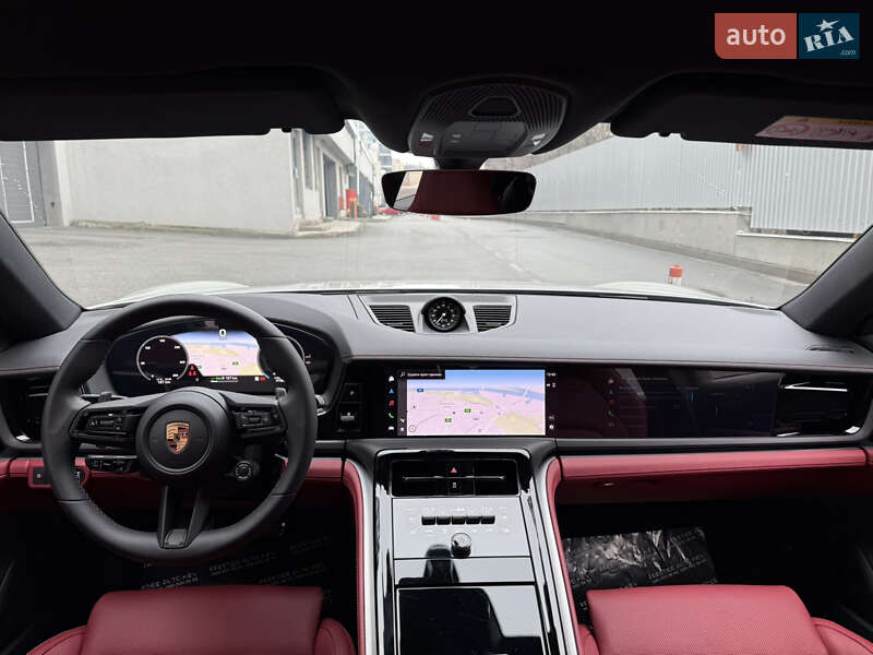 Фастбэк Porsche Panamera 2024 в Киеве