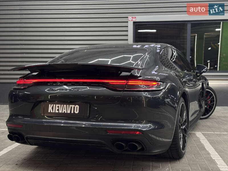 Фастбек Porsche Panamera 2023 в Києві