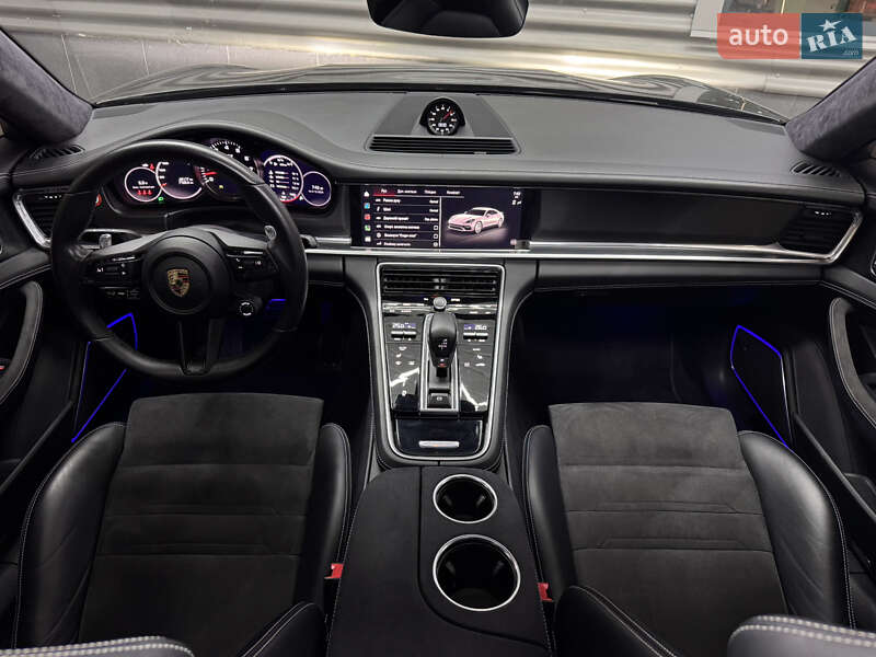 Фастбек Porsche Panamera 2023 в Києві