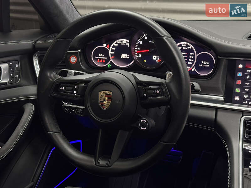 Фастбек Porsche Panamera 2023 в Києві