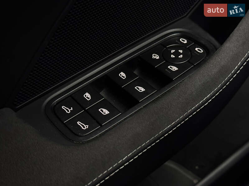 Фастбек Porsche Panamera 2023 в Києві