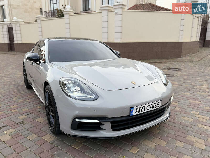 Фастбек Porsche Panamera 2017 в Одесі