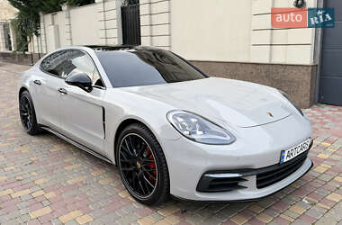 Фастбэк Porsche Panamera 2017 в Одессе