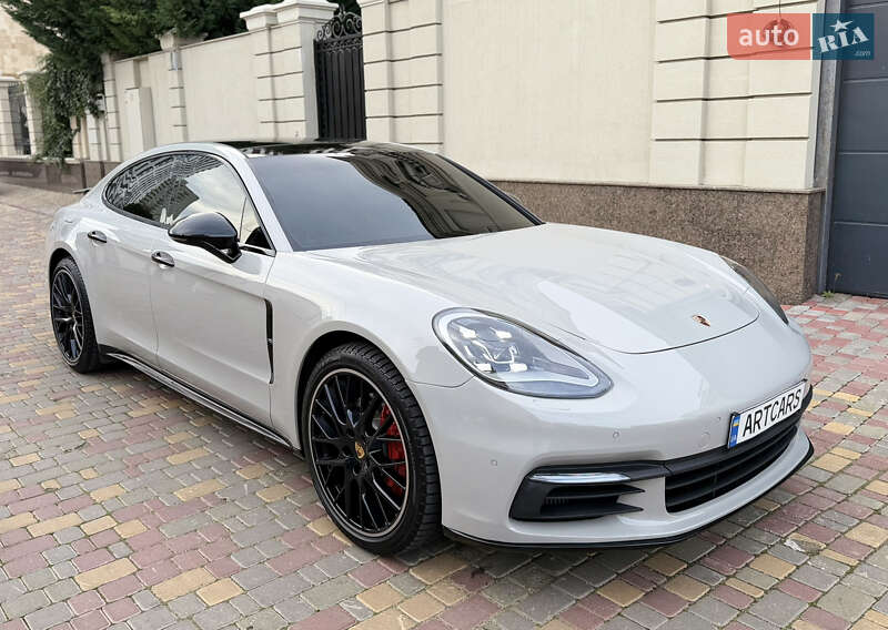 Фастбек Porsche Panamera 2017 в Одесі