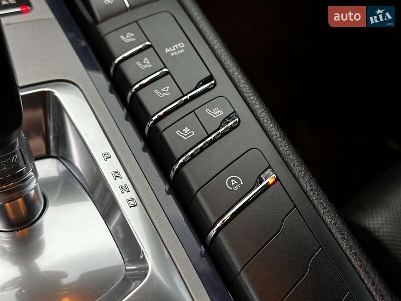 Фастбэк Porsche Panamera 2013 в Львове фото 36 Фастбэк Porsche Panamera 2013 в Львове