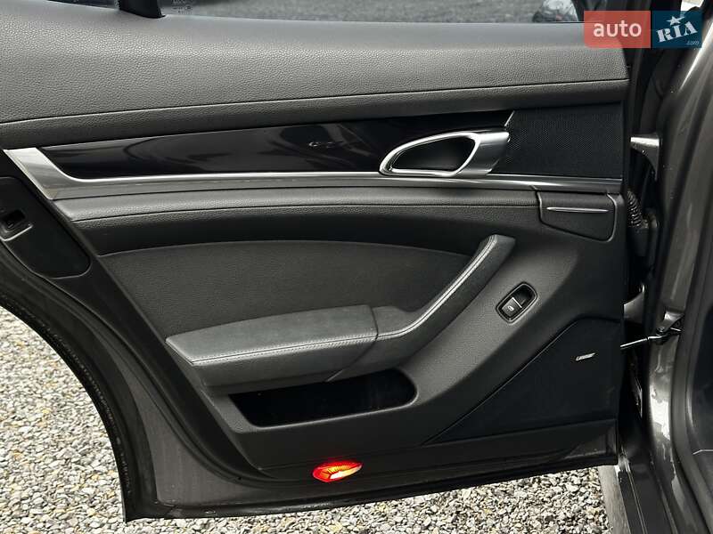 Фастбэк Porsche Panamera 2013 в Львове фото 42 Фастбэк Porsche Panamera 2013 в Львове
