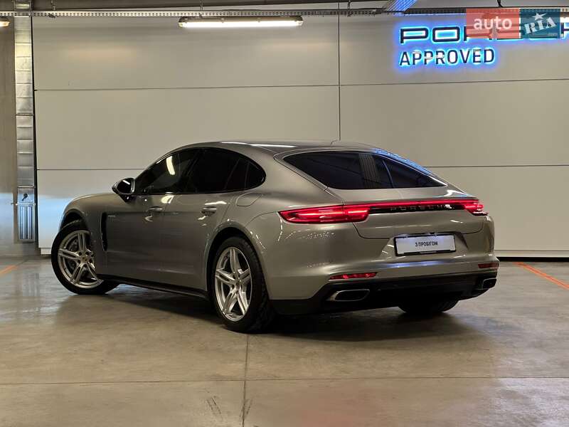Фастбэк Porsche Panamera 2019 в Киеве фото 3 Фастбэк Porsche Panamera 2019 в Киеве