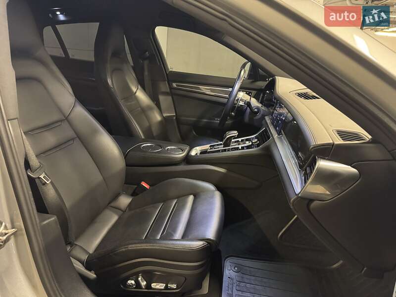 Фастбэк Porsche Panamera 2019 в Киеве фото 51 Фастбэк Porsche Panamera 2019 в Киеве