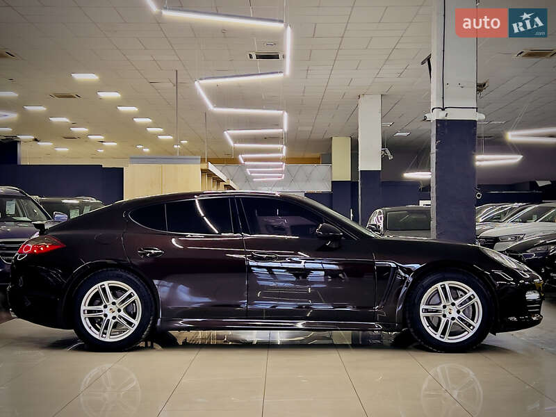 Фастбэк Porsche Panamera 2012 в Николаеве фото 5 Фастбэк Porsche Panamera 2012 в Николаеве