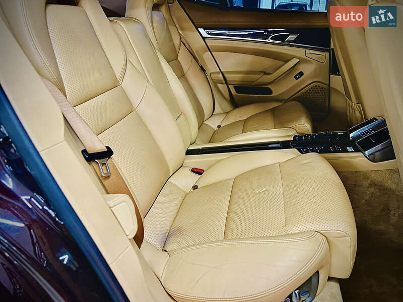 Фастбэк Porsche Panamera 2012 в Николаеве фото 22 Фастбэк Porsche Panamera 2012 в Николаеве