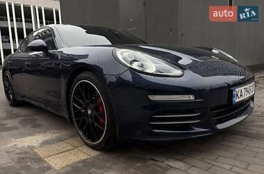 Фастбэк Porsche Panamera 2013 в Киеве